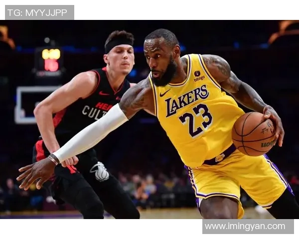 热火与湖人精彩对决回放12月11日比赛全程回顾与精彩瞬间分析